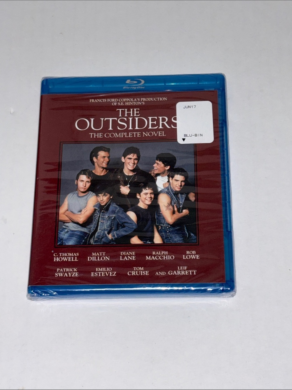 Warner Brothers The Outsiders Blu-ray Complete Novel - Red Cover, Blue Case New